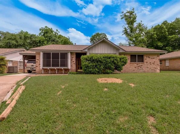 1819 Avenue Q, Huntsville, TX 77340