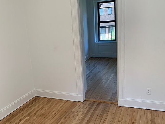 4th image of 208 E 87th St APT 4e