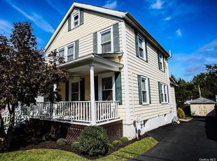 24 Orchard St, Warwick, NY 10990