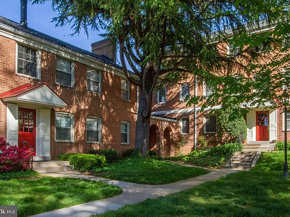 2nd image of 2607 Arlington Blvd #54