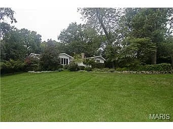 1329 Forest Ave photo 1