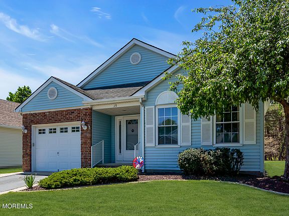 3rd image of 175 Prince Charles Drive