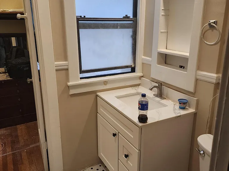 2339 Hilgard Ave #103 — Photo 6