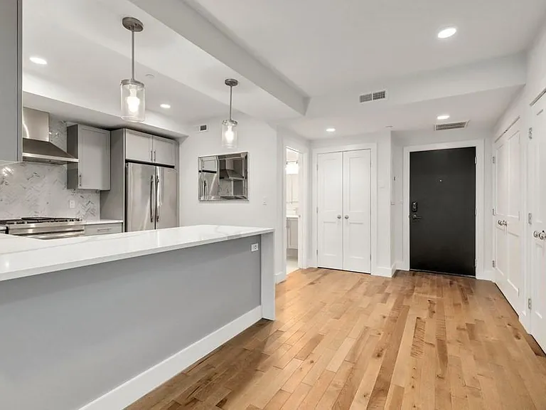 50 Hichborn St #310 — Photo 5
