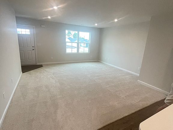 4th image of 235 Sir Barton Ct