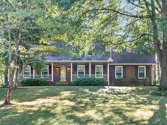 2nd image of 619 Chesterfield Cir