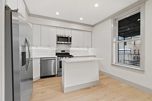 Rented by Compass | media 31