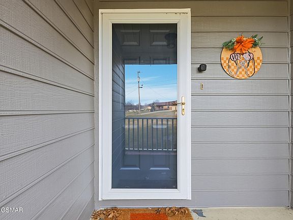 3rd image of 107 Sunflower Loop