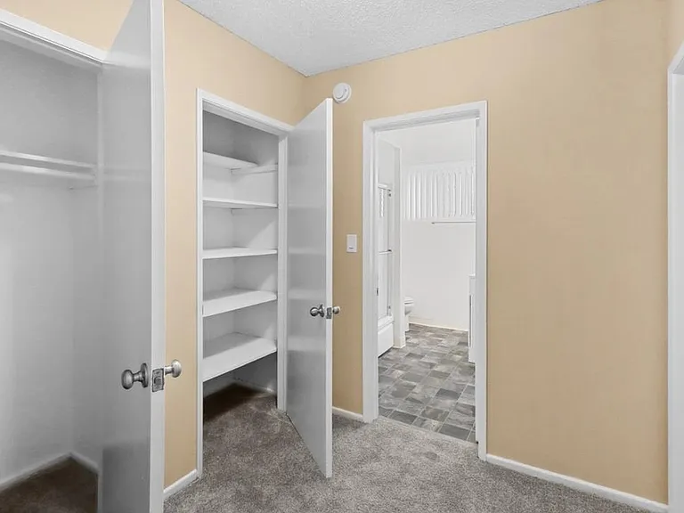 14332 Riverside Dr #5 — Photo 21