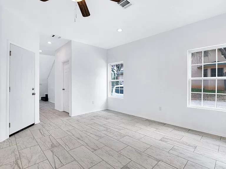 874 E Sunshine Dr #102 — Photo 12