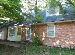 2905 Rimrock Dr, Lawrence, KS 66047