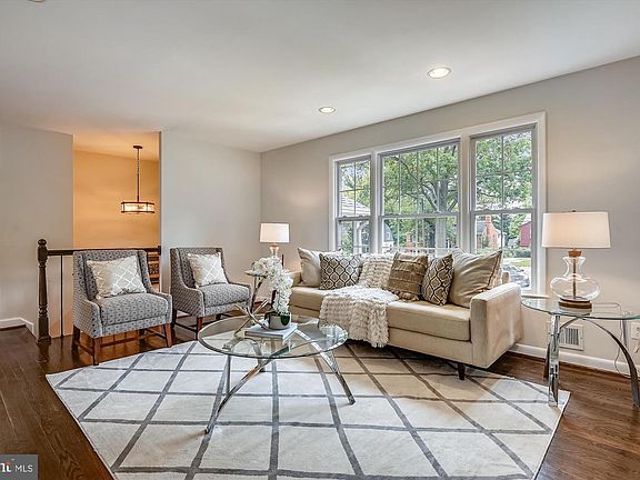 2nd image of 5913 Greenlawn Dr
