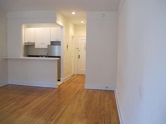2nd image of 370 E 69th St APT 4H