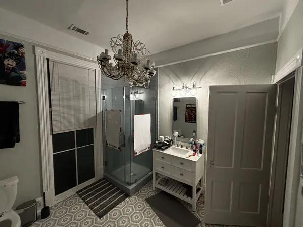 117 E 39th St, Savannah, GA 31401