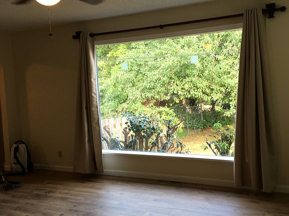 2nd image of 428 Euclid Ave