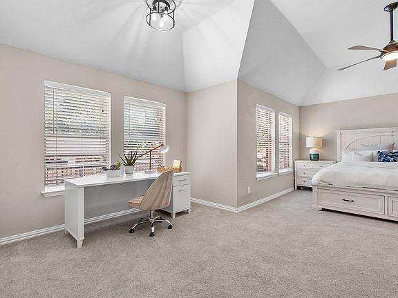 4th image of 1400 Twilight Dr