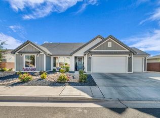 4526 S Luke Dr, Washington, UT 84780