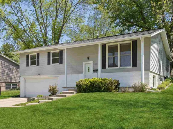 138 Dartmouth St, Iowa City, IA 52245