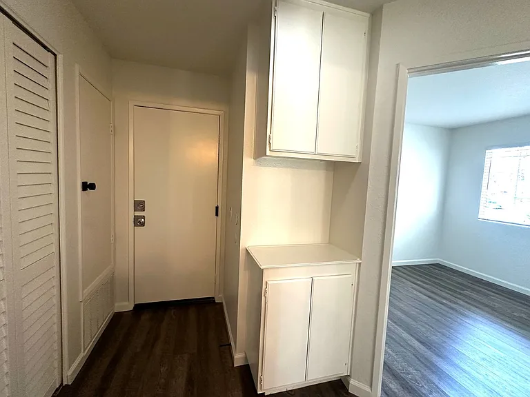 52 Bridgeport — Photo 15
