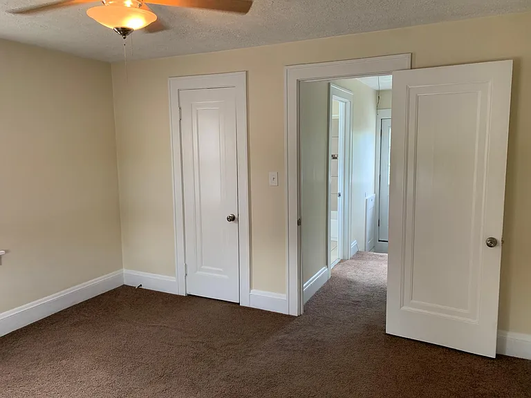 2228 S Taylor Rd — Photo 24