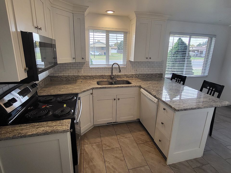 Kitchen area