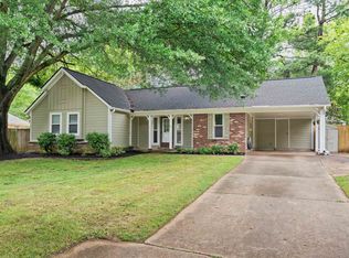 1070 Greenview Rd, Collierville, TN 38017