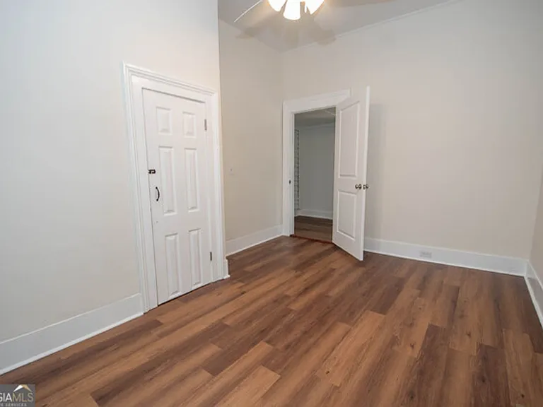 31 Saint Clair St — Photo 9