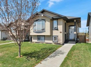 149 S Bowman Cir, Sylvan Lake, AB T4S 0H8