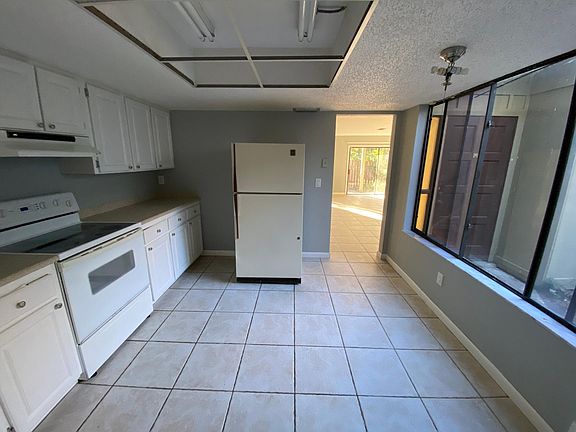 2nd image of 12 Maplewood Trl