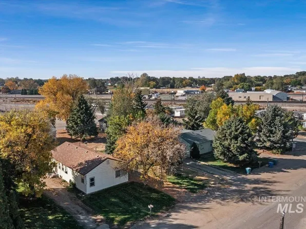 910 & 1015 W 9th N, Mountain Home, ID 83647