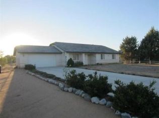 11926 Mohawk Rd, Apple Valley, CA 92308