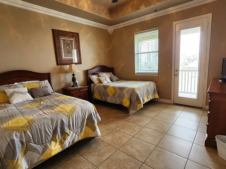 106 W Capricorn Dr — Photo 19