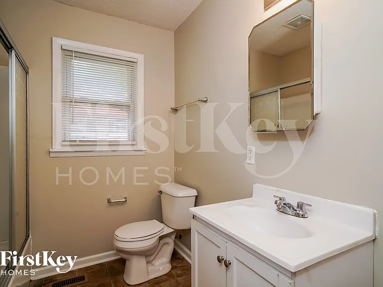 6440 W 15th St — Photo 10