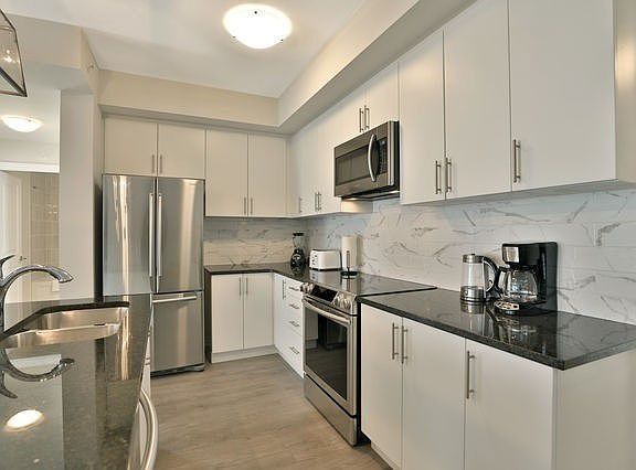 2nd image of 150 Oak Park Blvd #321