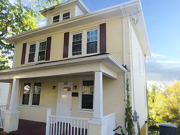 2nd image of 2124 Holley Rd NE