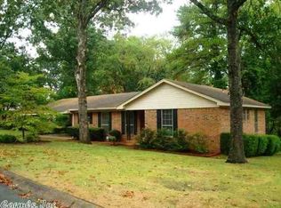 7622 Lee Summit Dr, Little Rock, AR 72204