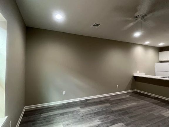 2nd image of 1305 W Villa Maria Rd APT D105