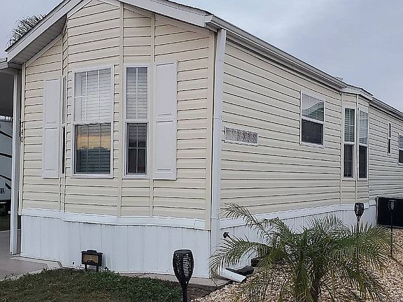 2nd image of 740 Logan Ln