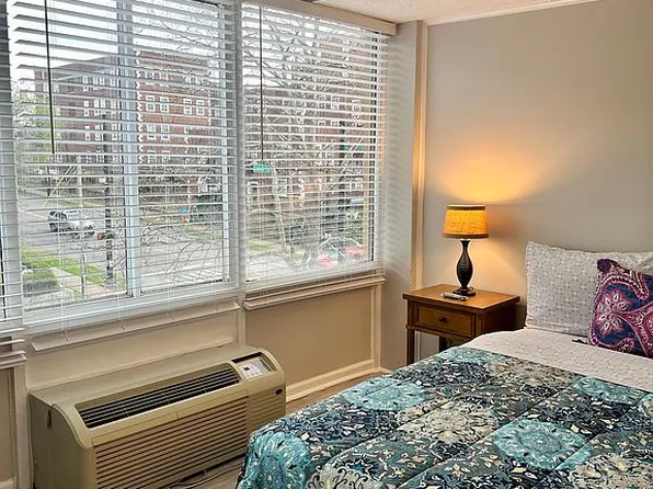 1700 Clinch Ave #304, Knoxville, TN 37916