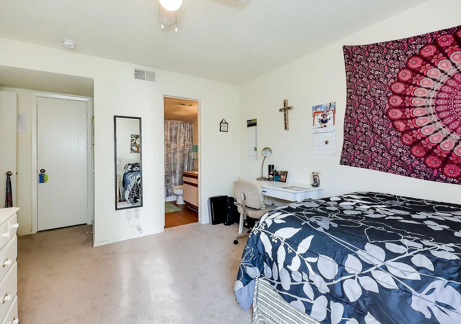 EL105 — Photo 2