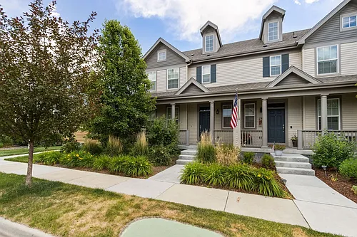 328 Zeppelin Way Photo 1