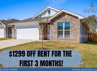 1114 SW 2nd Ave, Gentry, AR 72734