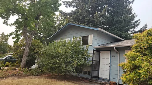 15 SE 199th Ave Photo 1