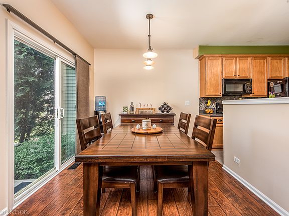 5th image of 1492 Yellowstone Dr