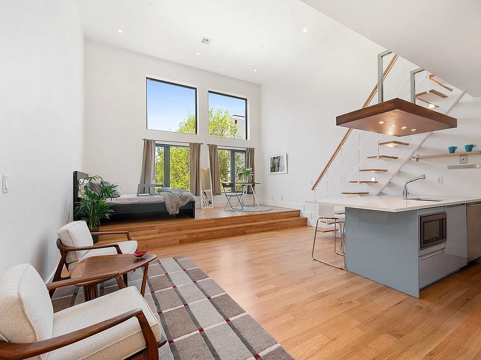 1st image of 346 Bond St #3C