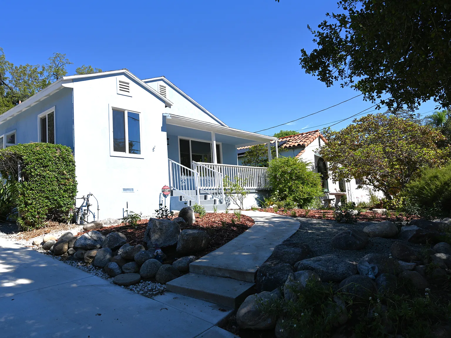 4 bed, 1404 sqft, $6,150 — Photo 2