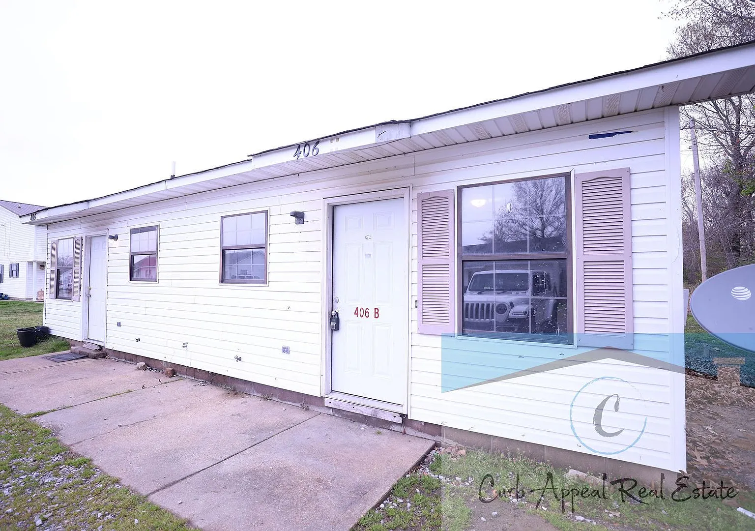 406 Brian — Photo 1
