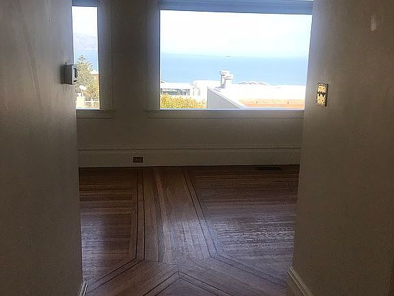 4th image of 355 Lombard St