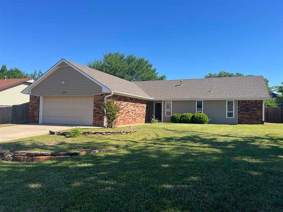 1st image of 212 E Audene Dr
