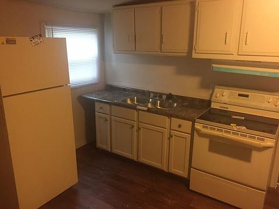 3rd image of 2849 S Rybolt Ave